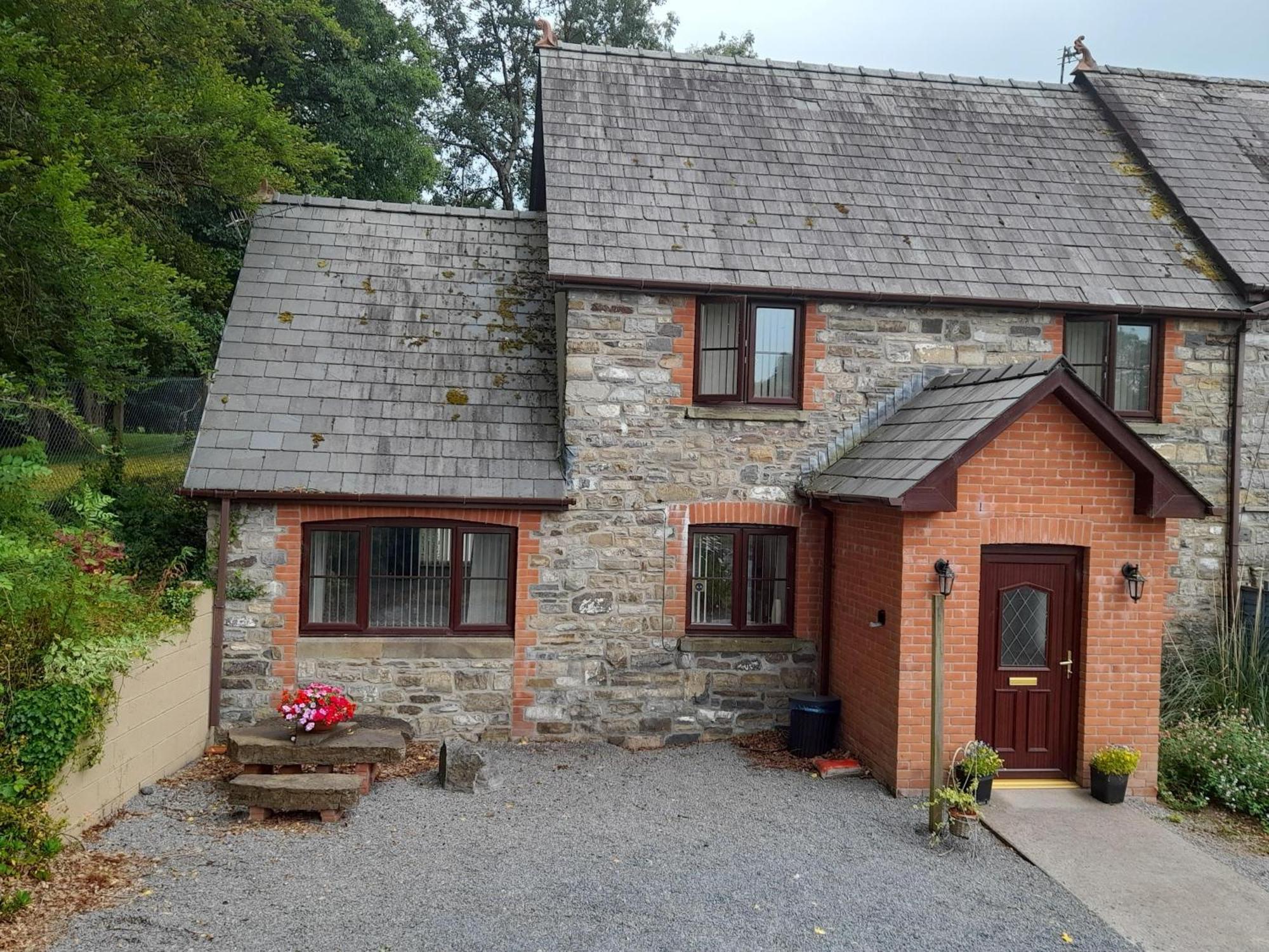Tregib Mill Cottage Ffair-fach ภายนอก รูปภาพ